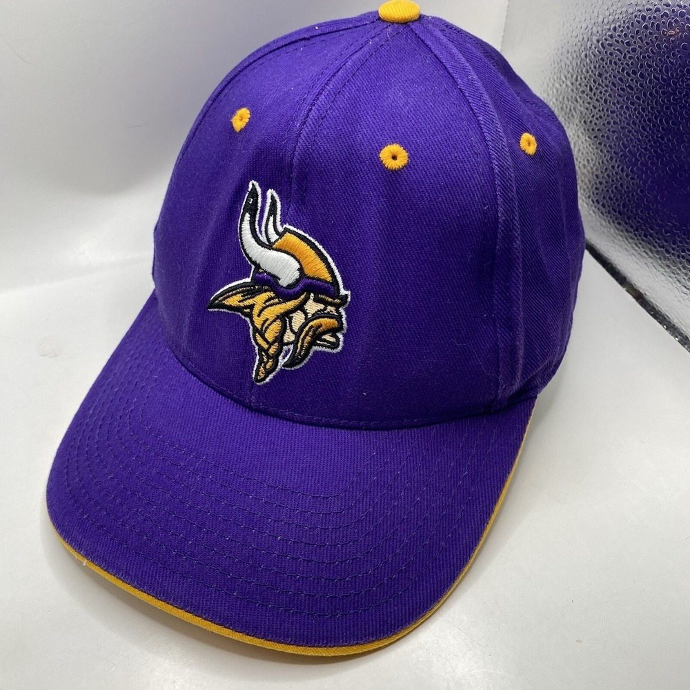 Minnesota Vikings Hat NFL Team Apparel Strapback OSFA Purple Adjustable Cleaned